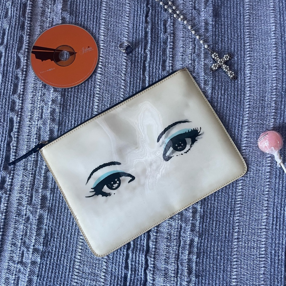 Kate Spade Hologram Winking Zip Cluth - Picture 8 of 15